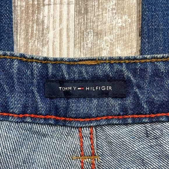 Tommy Hilfiger NWT Distressed Embroidered Pocket Slim Boyfriend Jeans - Picture 9 of 15